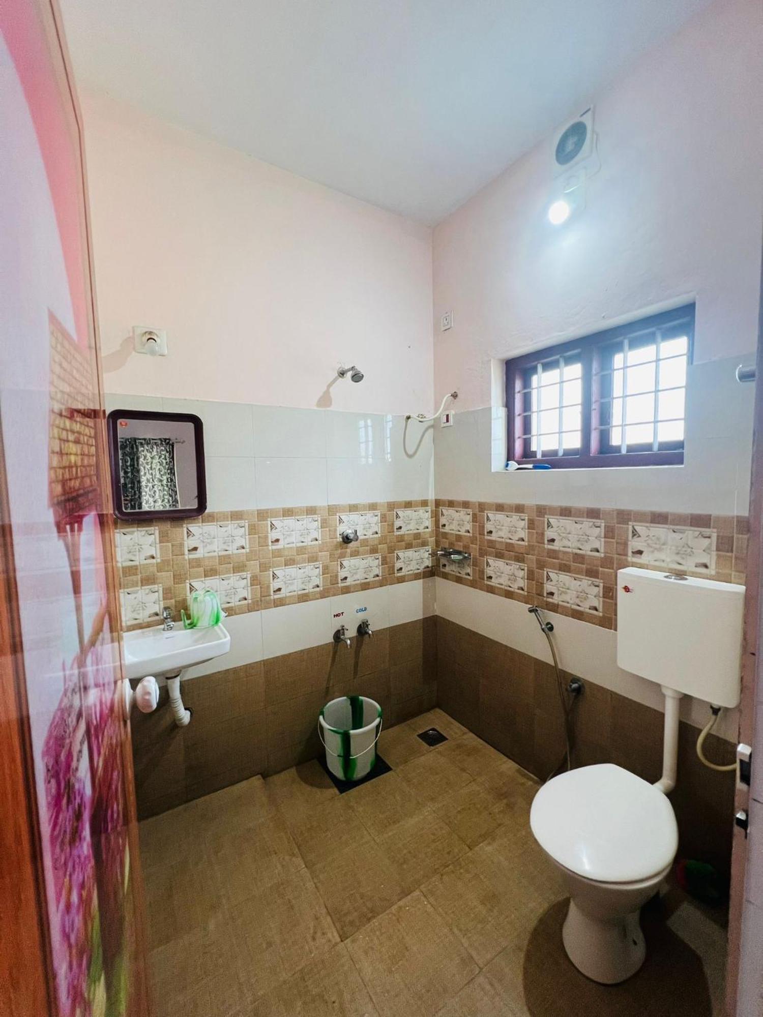 Kadampil Bliss Villa Maraiyur Ngoại thất bức ảnh